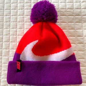 Nike Pom Pom Hat